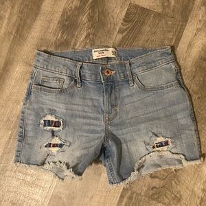 Like new Abercrombie girls MIDI Denim shorts